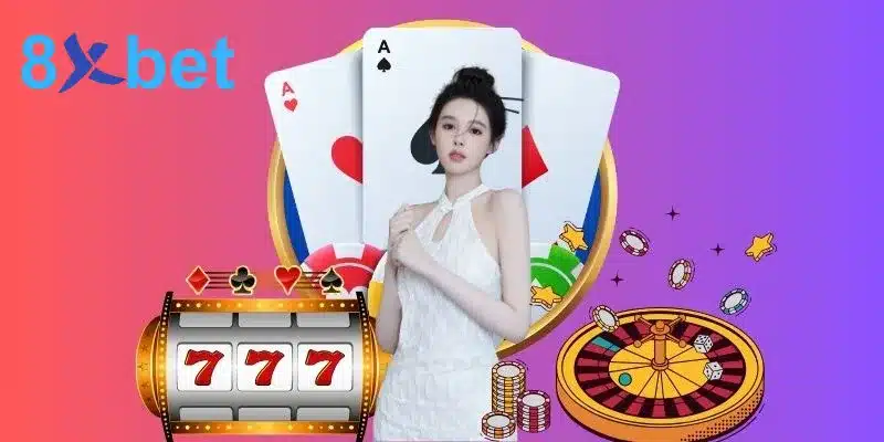 Ảnh khuyến mãi 8xbet có cô gái áo trắng, lá bài át, máy slot 777 và bàn roulette trên nền hồng tím